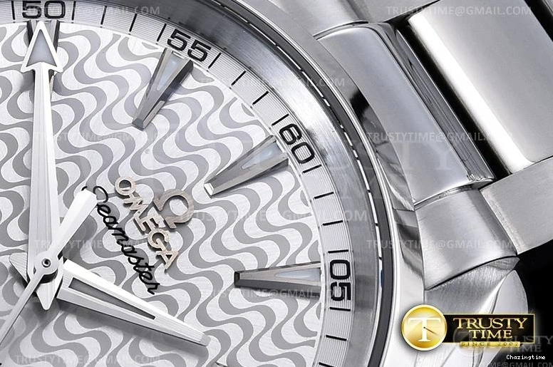 1031 OMG0659 – Aqua Terra 150m